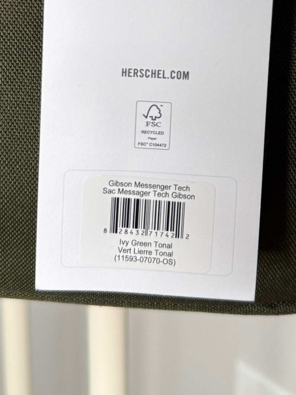 Herschel 18L - Olive Green - Messenger Travel Bag - Picture 4 of 13